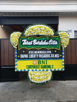 Papan Bunga Duka di Kedungumpul