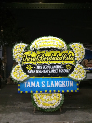 Papan Bunga Duka di Kedungumpul