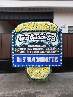 Papan Bunga Duka di Kedungumpul